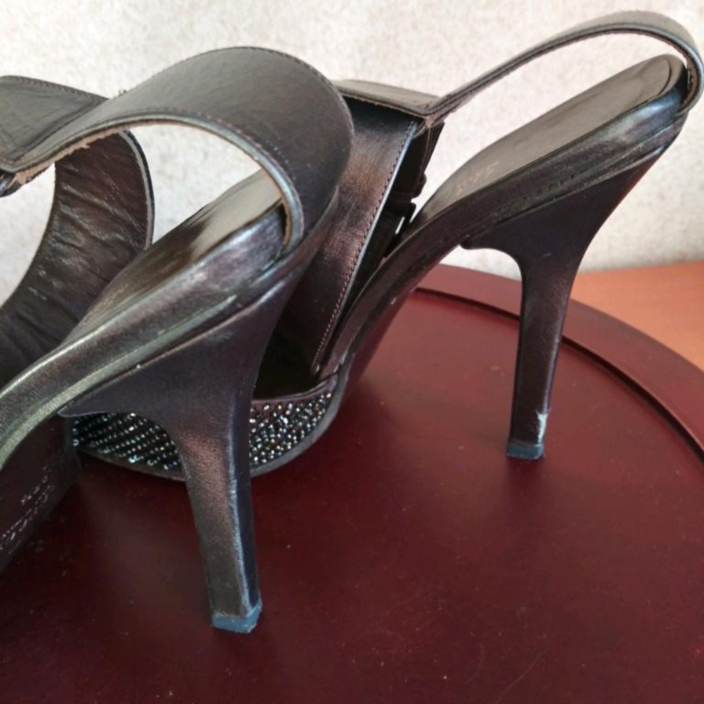 Gucci brown frosted leather ankle strap pointy shoes with beading in size 6.5 - Picture 11 of 11